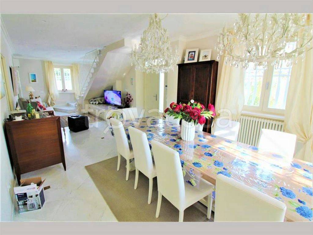 casa indipendente in vendita a Forte dei Marmi