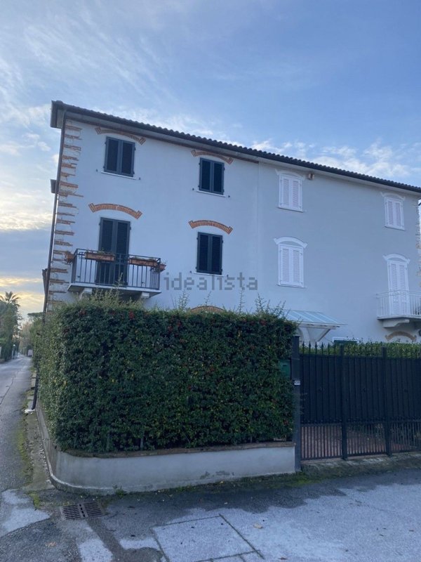 casa indipendente in vendita a Forte dei Marmi