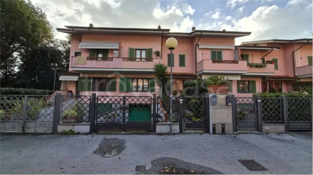 casa indipendente in vendita a Forte dei Marmi