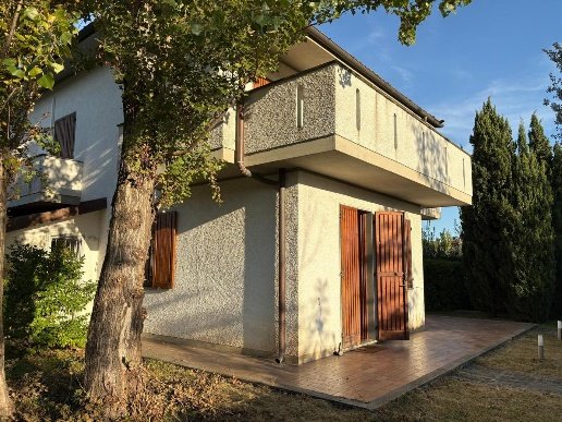 casa indipendente in vendita a Forte dei Marmi in zona Vittoria Apuana