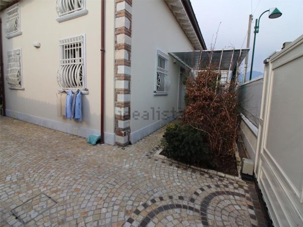 casa indipendente in vendita a Forte dei Marmi