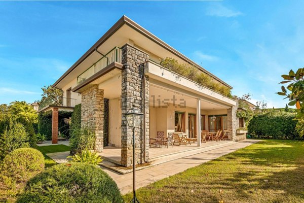 casa indipendente in vendita a Forte dei Marmi