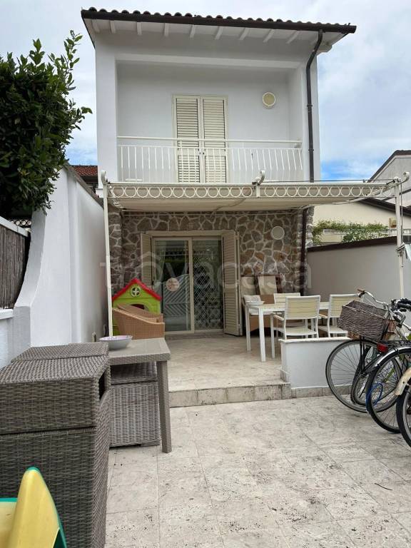 casa indipendente in vendita a Forte dei Marmi