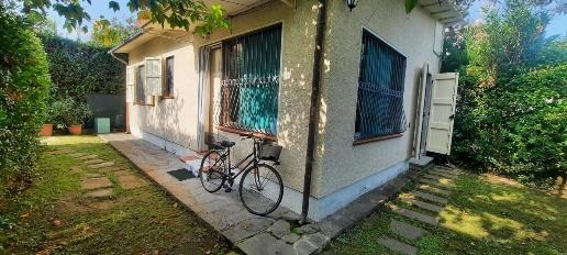 casa indipendente in vendita a Forte dei Marmi