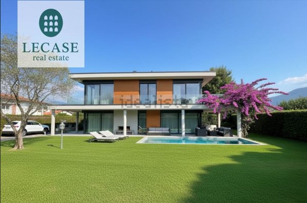 casa indipendente in vendita a Forte dei Marmi in zona Vittoria Apuana