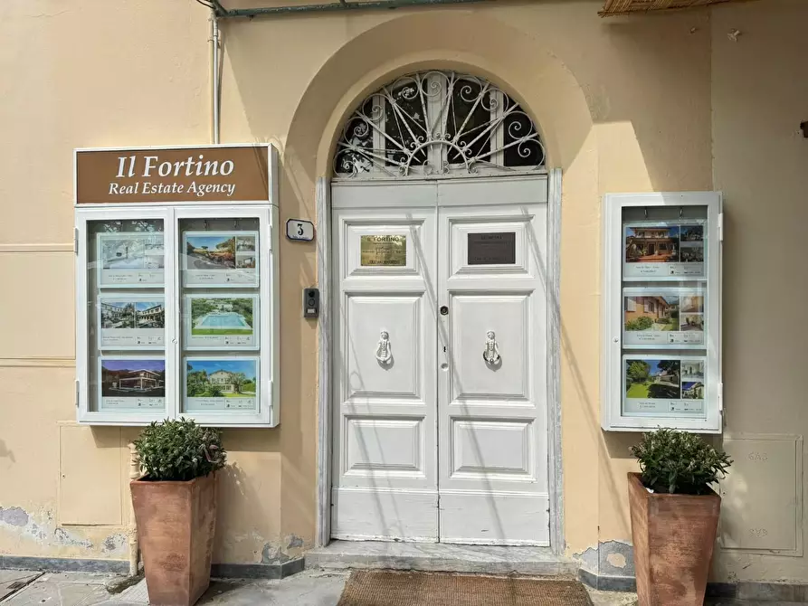 casa indipendente in vendita a Forte dei Marmi