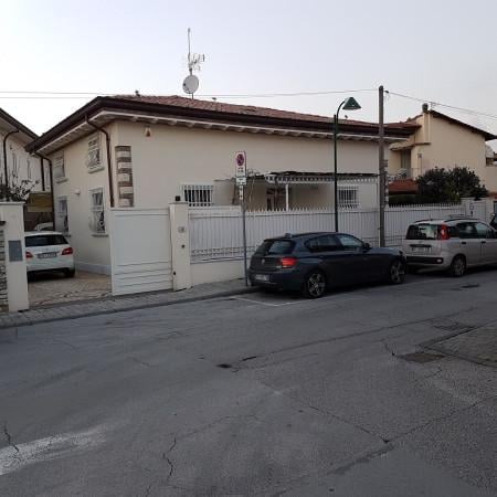 casa indipendente in vendita a Forte dei Marmi