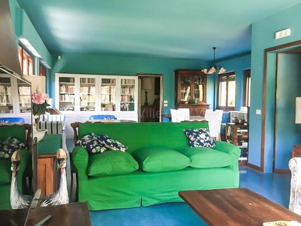 casa indipendente in vendita a Forte dei Marmi in zona Vittoria Apuana