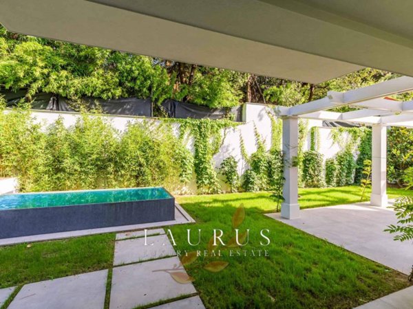 casa indipendente in vendita a Forte dei Marmi