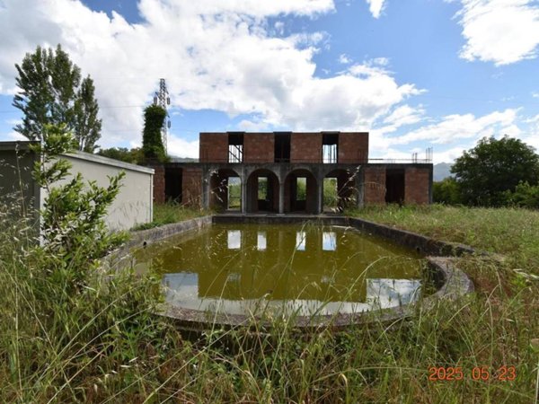 casa indipendente in vendita a Forte dei Marmi in zona Vittoria Apuana