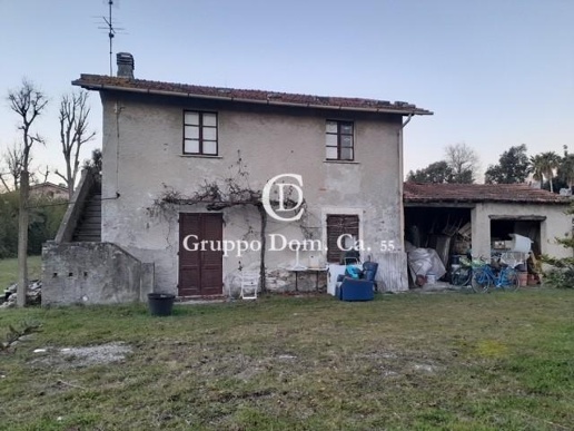 casa indipendente in vendita a Forte dei Marmi in zona Vittoria Apuana