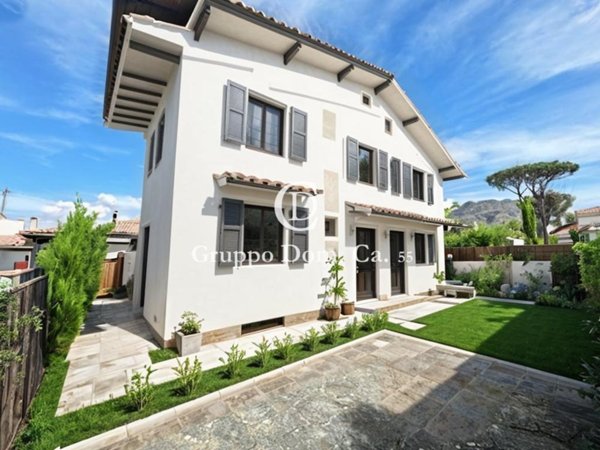 casa indipendente in vendita a Forte dei Marmi