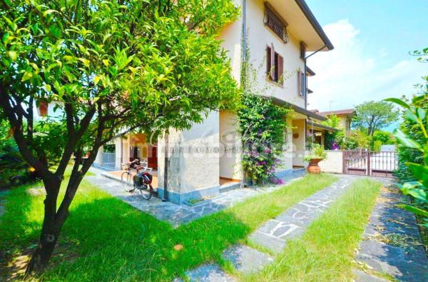 casa indipendente in vendita a Forte dei Marmi