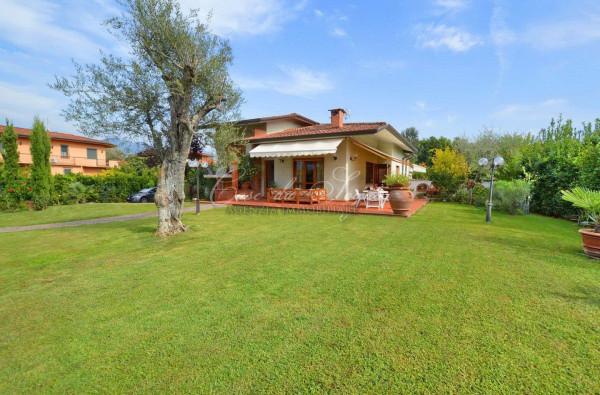casa indipendente in vendita a Forte dei Marmi