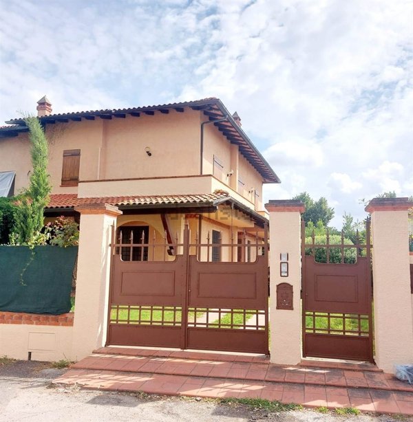 casa indipendente in vendita a Forte dei Marmi