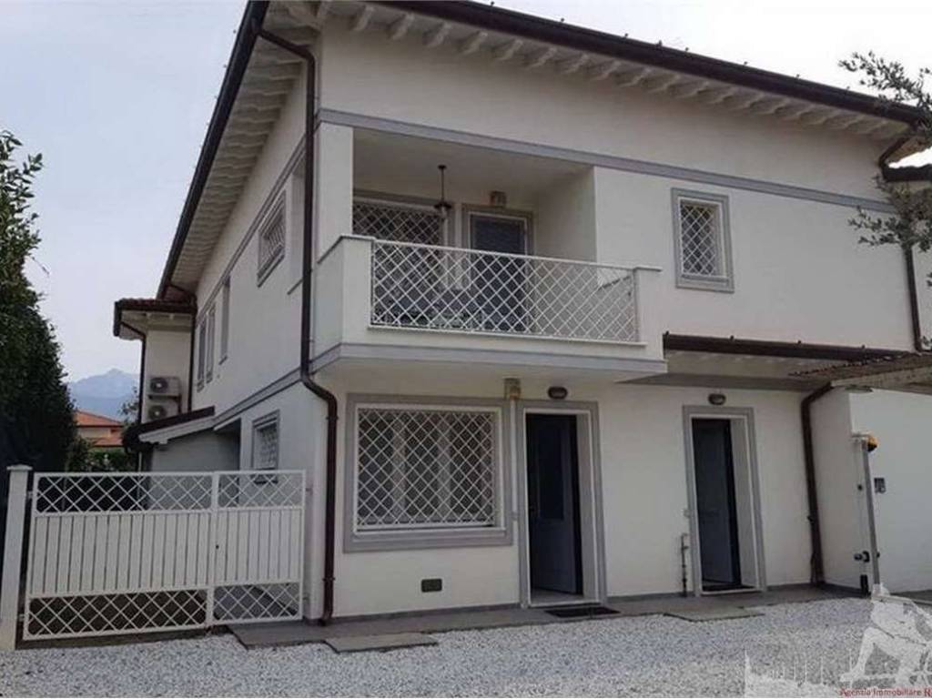 appartamento in vendita a Forte dei Marmi