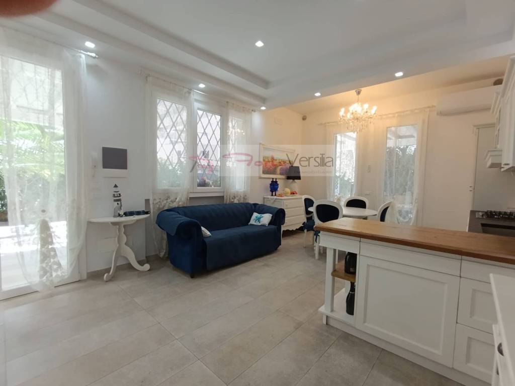 casa indipendente in vendita a Forte dei Marmi