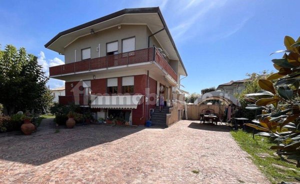 casa indipendente in vendita a Forte dei Marmi