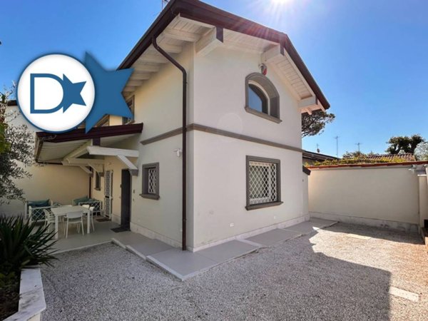 casa indipendente in vendita a Forte dei Marmi