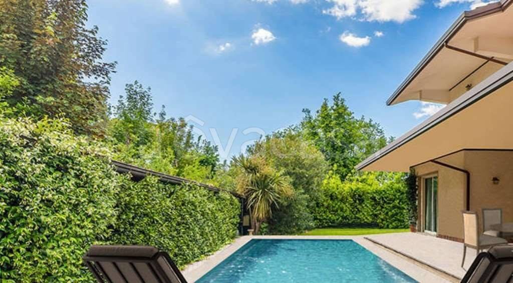 casa indipendente in vendita a Forte dei Marmi