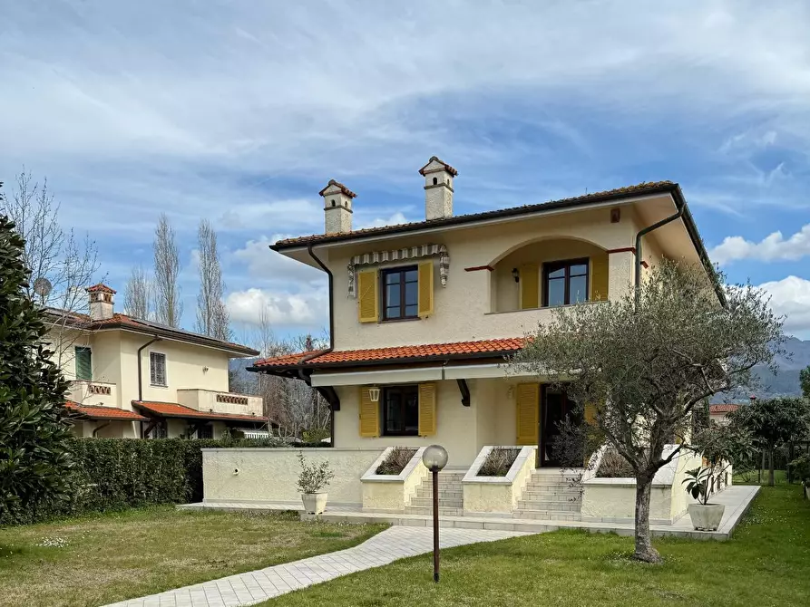 casa indipendente in vendita a Forte dei Marmi