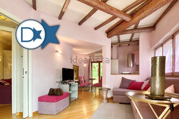 appartamento in vendita a Forte dei Marmi in zona Vittoria Apuana