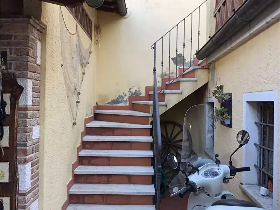 casa indipendente in vendita a Forte dei Marmi in zona Vaiana