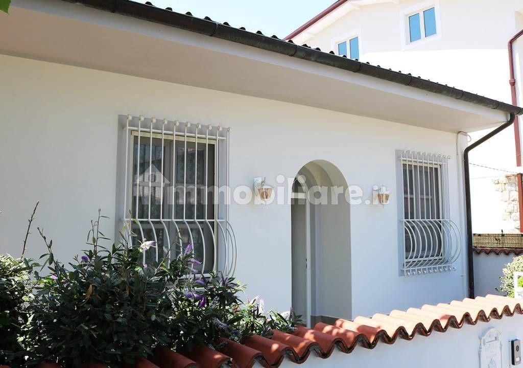 casa indipendente in vendita a Forte dei Marmi
