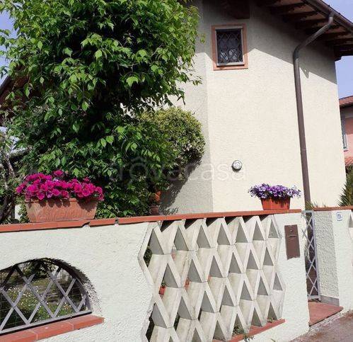 casa indipendente in vendita a Forte dei Marmi