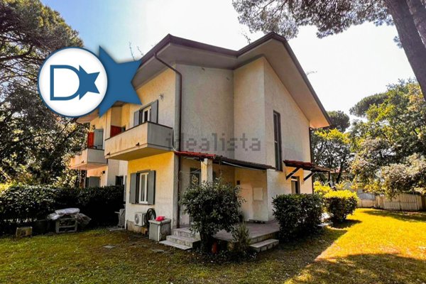 casa indipendente in vendita a Forte dei Marmi in zona Vittoria Apuana