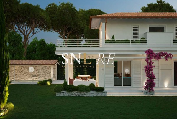 casa indipendente in vendita a Forte dei Marmi in zona Vittoria Apuana