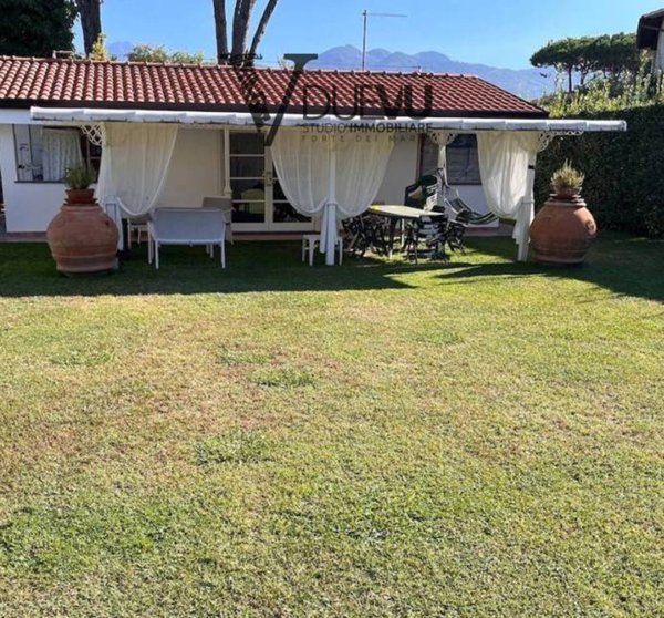 appartamento in vendita a Forte dei Marmi