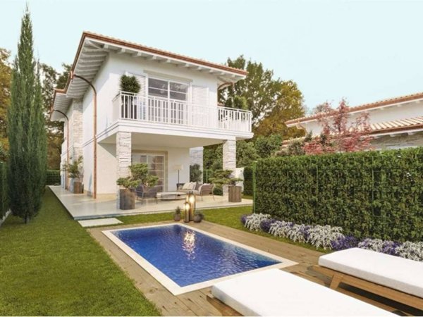 casa indipendente in vendita a Forte dei Marmi