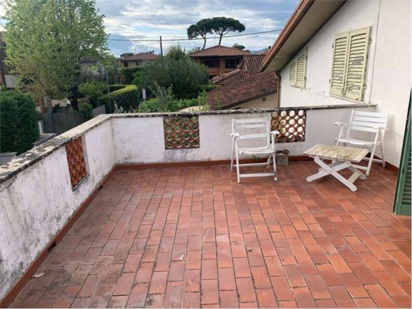 casa indipendente in vendita a Forte dei Marmi