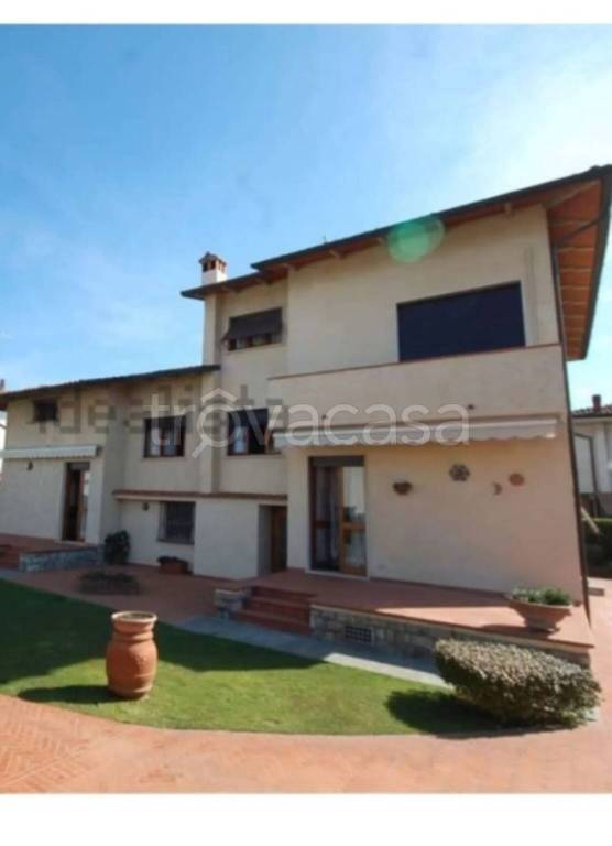 casa indipendente in vendita a Forte dei Marmi