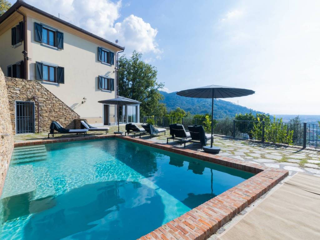 casa indipendente in vendita a Forte dei Marmi