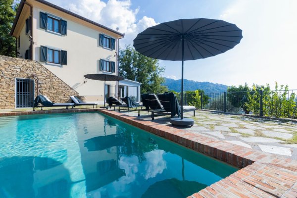 casa indipendente in vendita a Forte dei Marmi