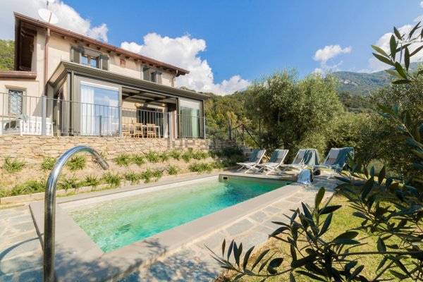 casa indipendente in vendita a Forte dei Marmi