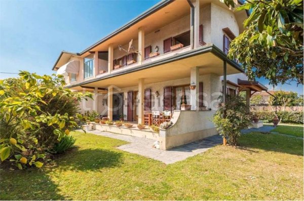 casa indipendente in vendita a Forte dei Marmi