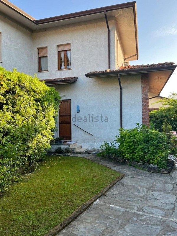 casa indipendente in vendita a Forte dei Marmi
