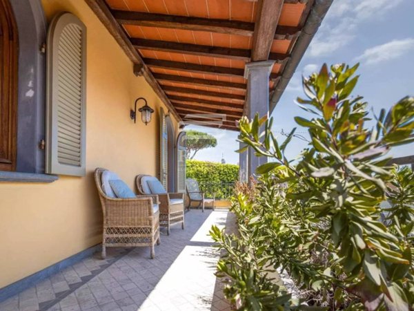 casa indipendente in vendita a Forte dei Marmi