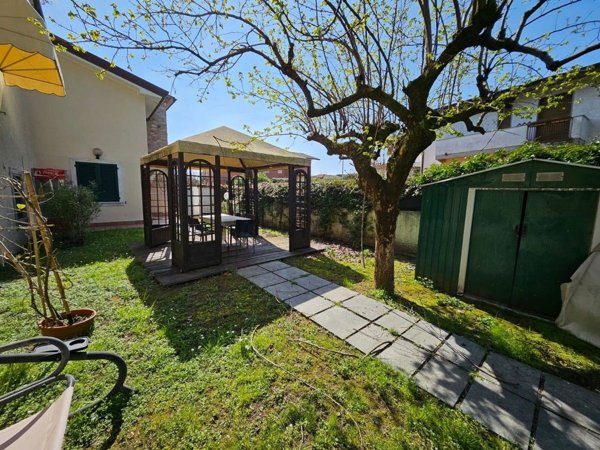 casa indipendente in vendita a Forte dei Marmi