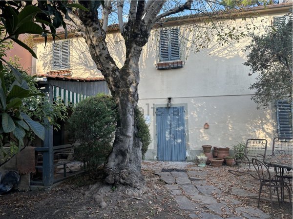 casa indipendente in vendita a Forte dei Marmi