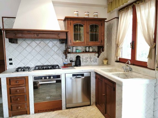 casa indipendente in vendita a Forte dei Marmi