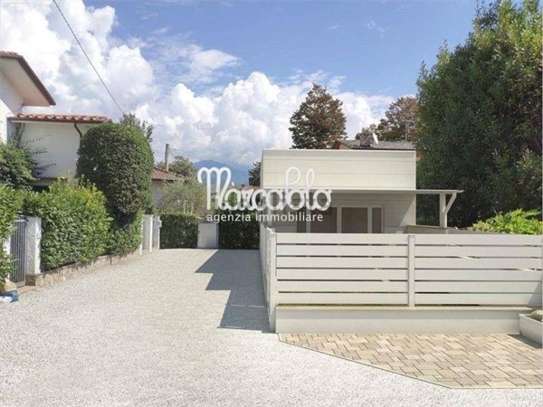 casa indipendente in vendita a Forte dei Marmi