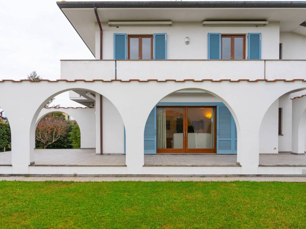 casa indipendente in vendita a Forte dei Marmi