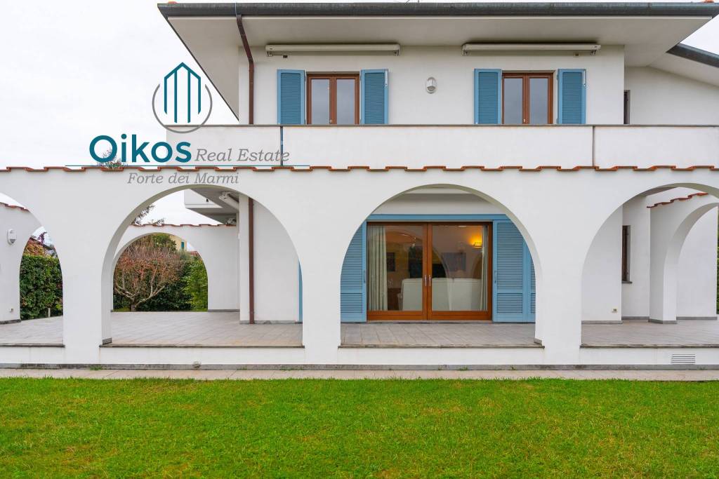 casa indipendente in vendita a Forte dei Marmi