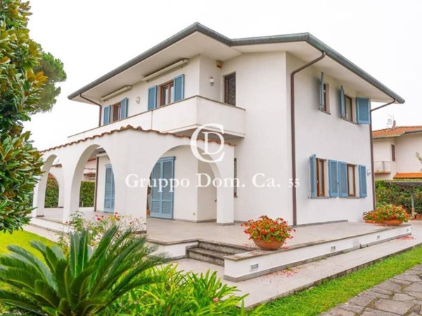 casa indipendente in vendita a Forte dei Marmi