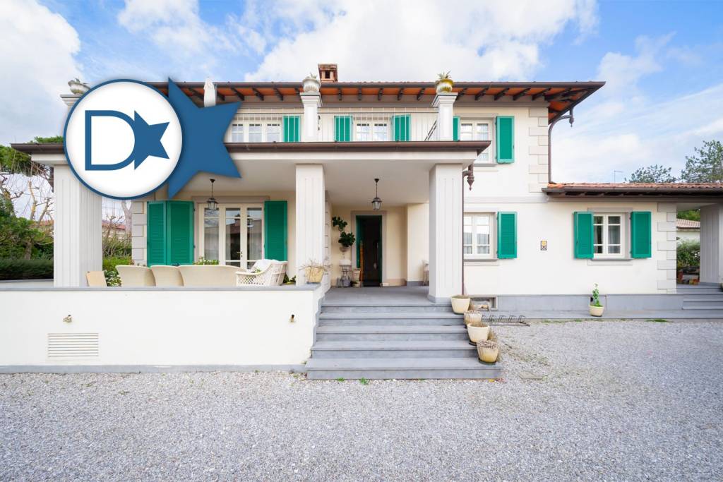 casa indipendente in vendita a Forte dei Marmi