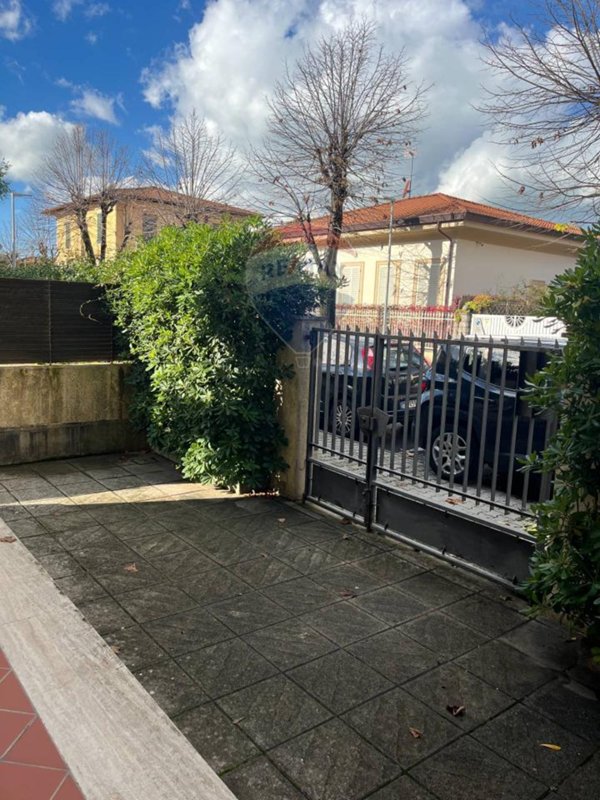 casa indipendente in vendita a Forte dei Marmi